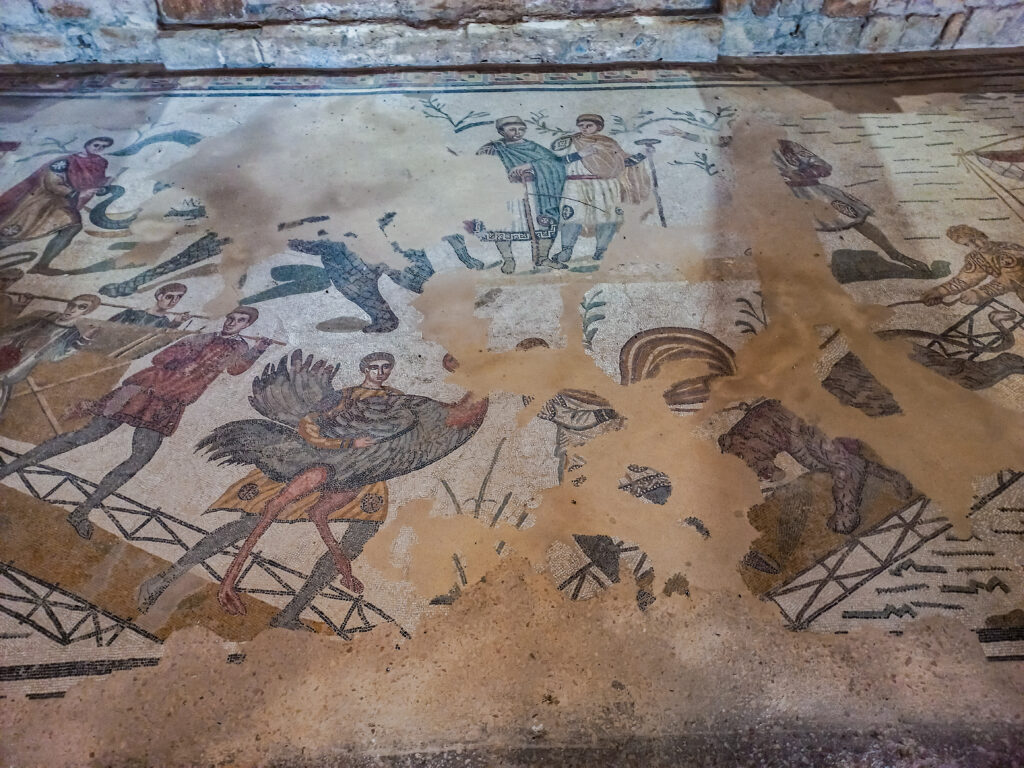 tra passato e presente nel cuore della sicilia mosaici della villa del casale di piazza armerina